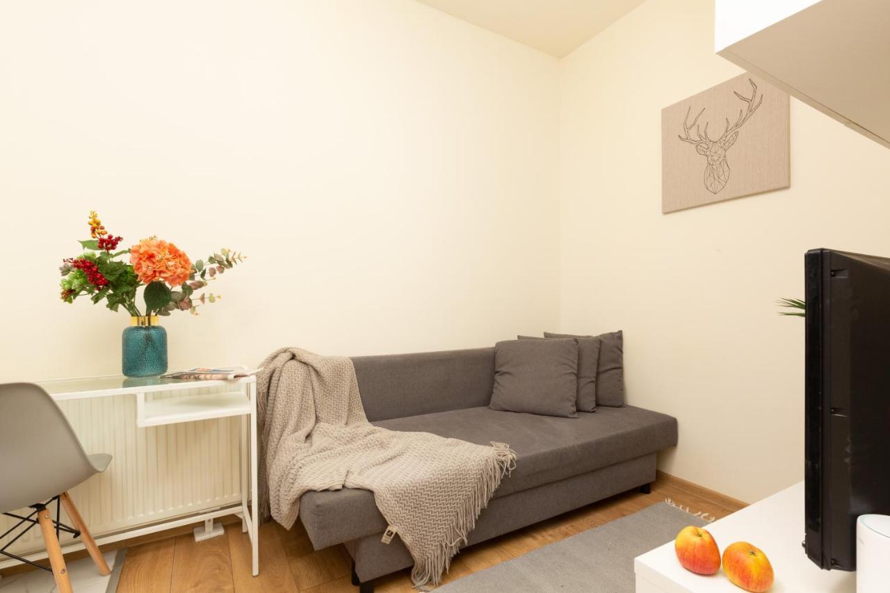 Micro Apartment Miaczynska By Noclegi Renters Warszawa Eksteriør bilde